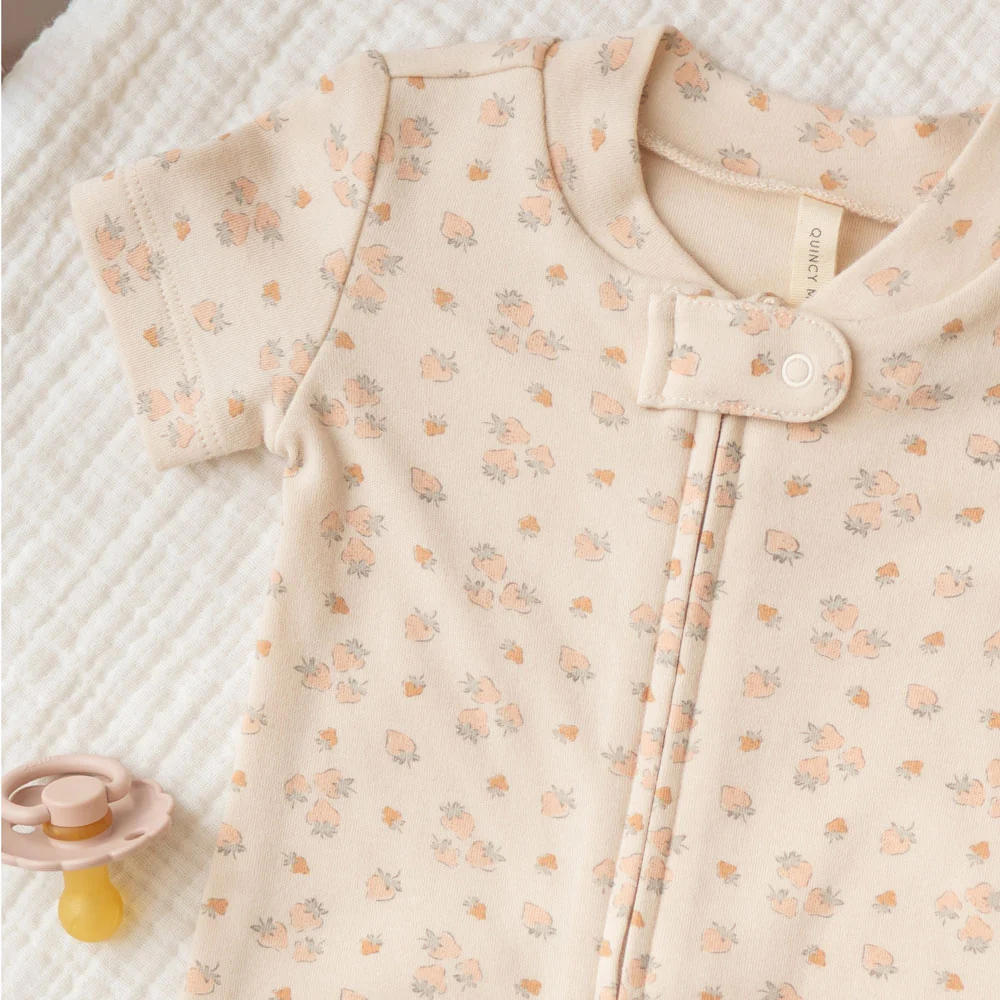 Quincy Mae Zip Short Sleeve Sleeper - Strawberries - 12-18m - Image 3