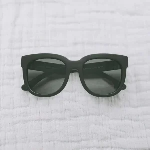 *Honeysuckle Swim Co. Bold Polarized Sunglasses -Black (Size 3-6 Years)