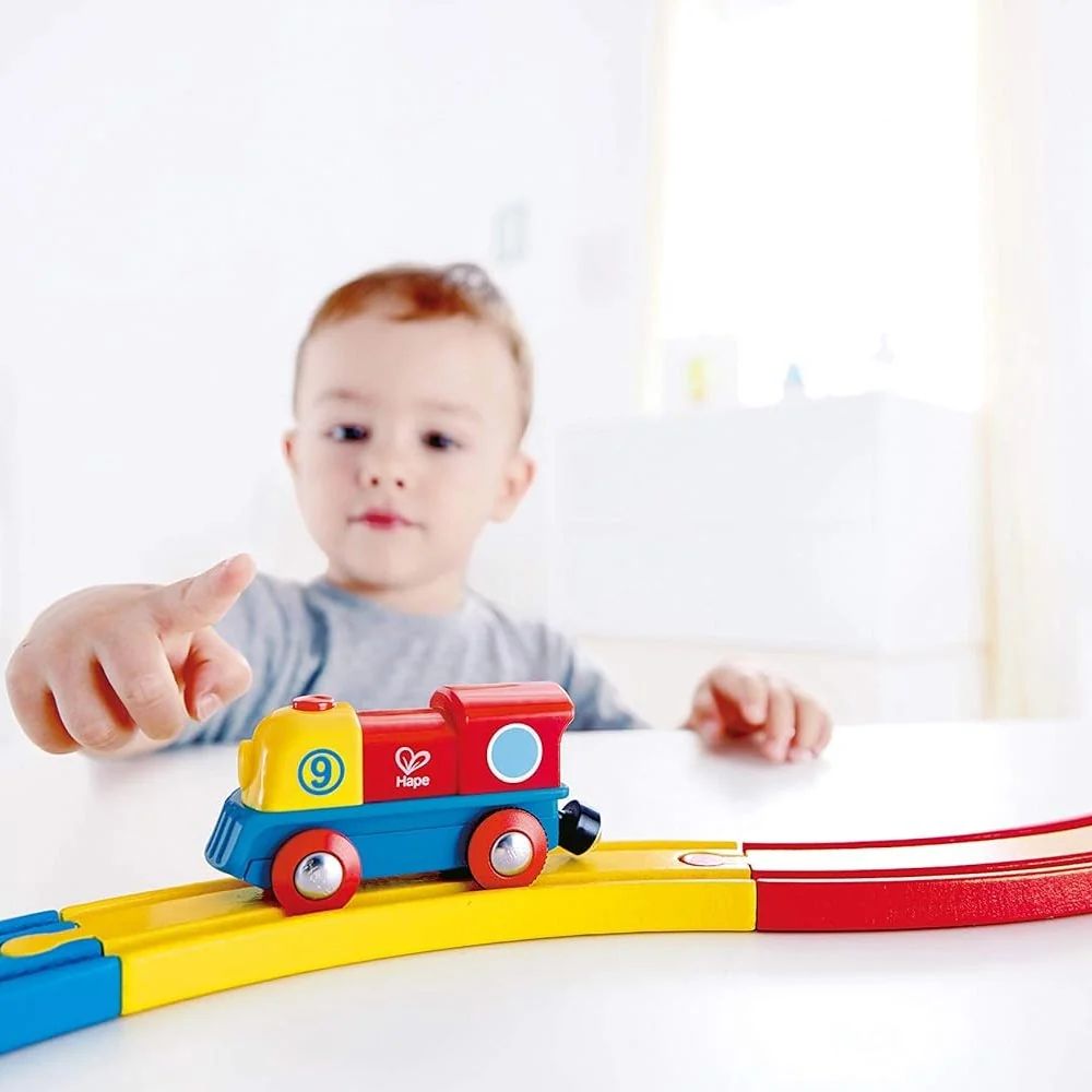 *Hape Brave Little Engine - Image 2