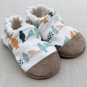 Snow and Arrow Cotton Knit Slippers - Birds on a Line - 0-3m (no leather toe)